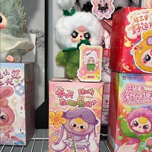 Baby Three Wheres Spring edition (revealed Dandelion)